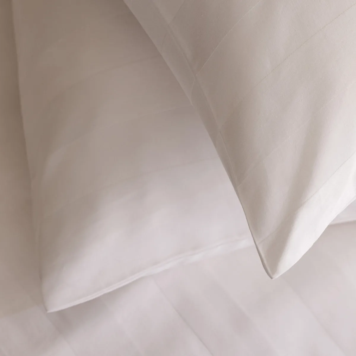 Parure de lit 3 pièces "Isadora"*ATMOSPHERA Hot