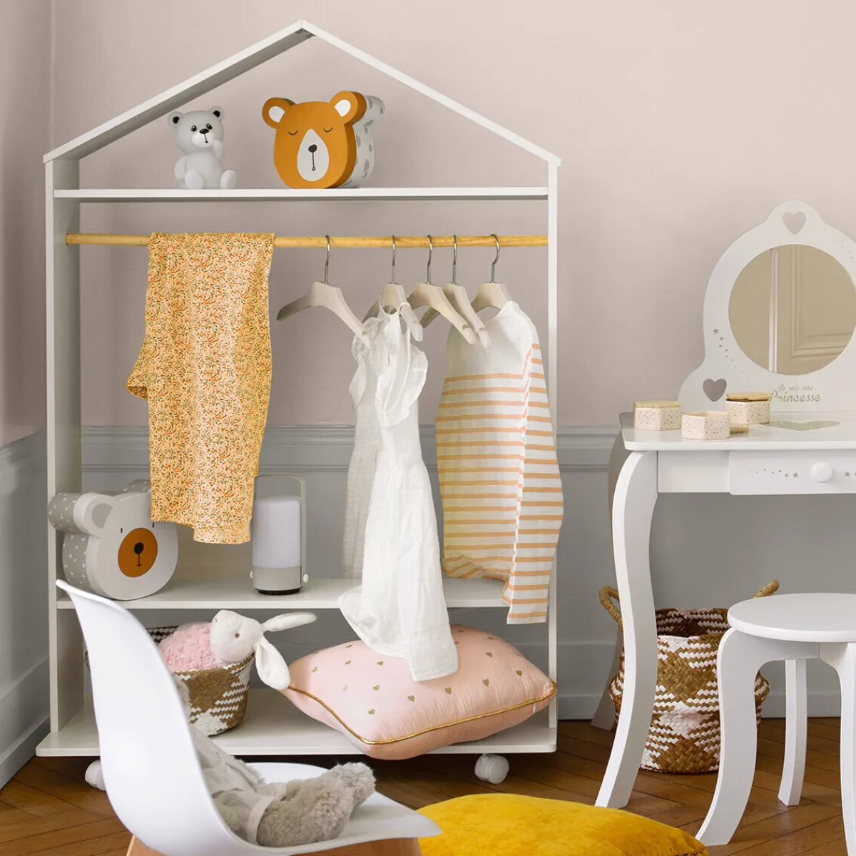 Penderie enfant à roulettes*ATMOSPHERA Sale