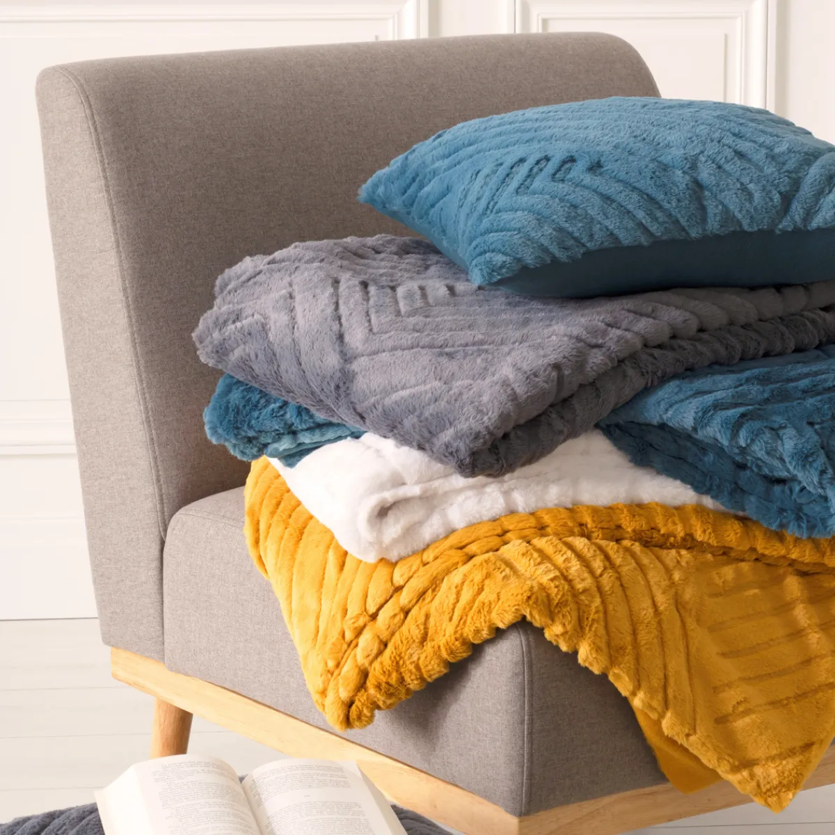 Plaid "3D Géo" fausse fourrure*ATMOSPHERA