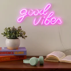 Tube néon mural LED "Good Vibes"*ATMOSPHERA Clearance